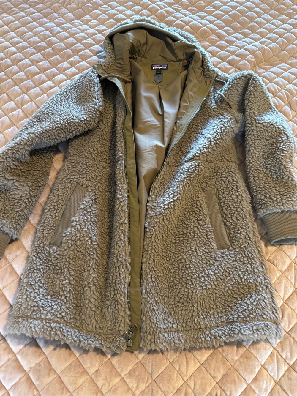 Patagonia Women's Olive lavender Sherpa Hooded Jacket